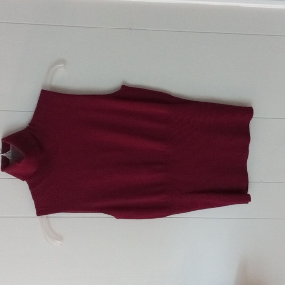 Women's Sleeveless Turtleneck Top Size M - Picture 1 of 11